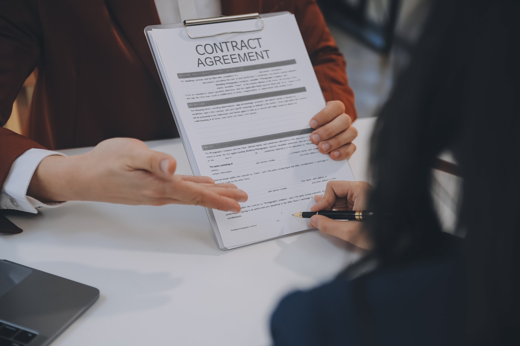 Do Foreigners Need a Lawyer to Buy Property in Turkey? Legal Risk Review